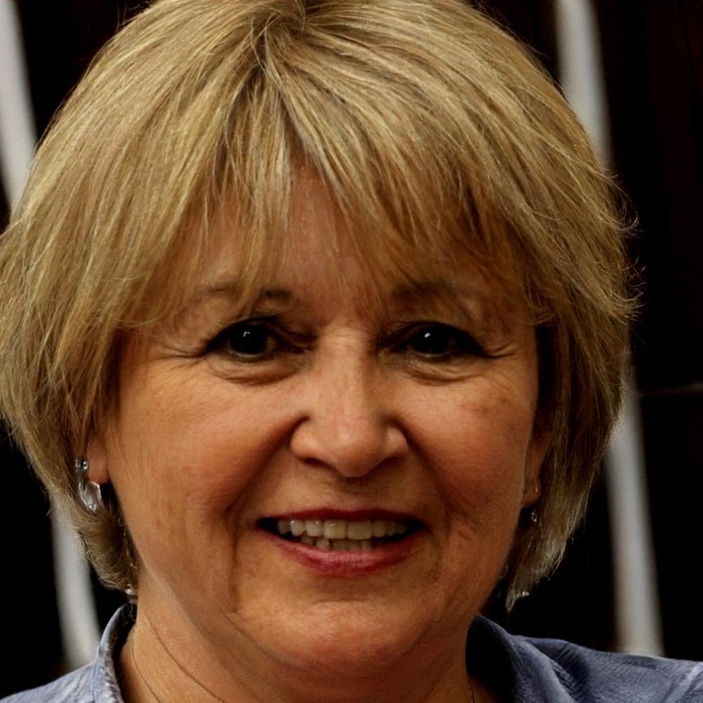Ritratto professionale di Chiara Martinelli, imprenditrice nel settore e-commerce